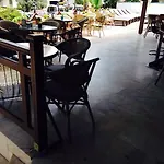 فندق Hani