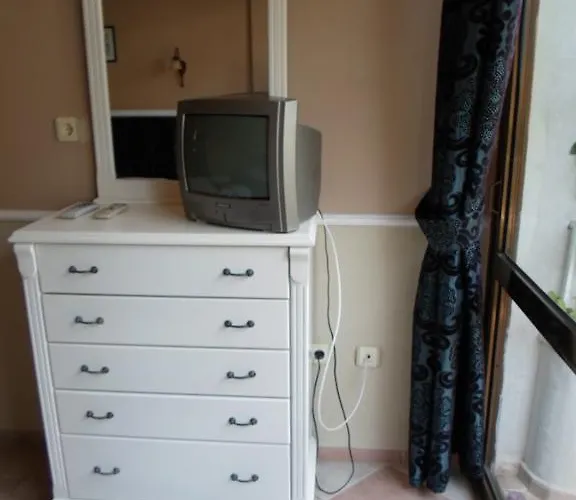 Hani Μαρμαρίς